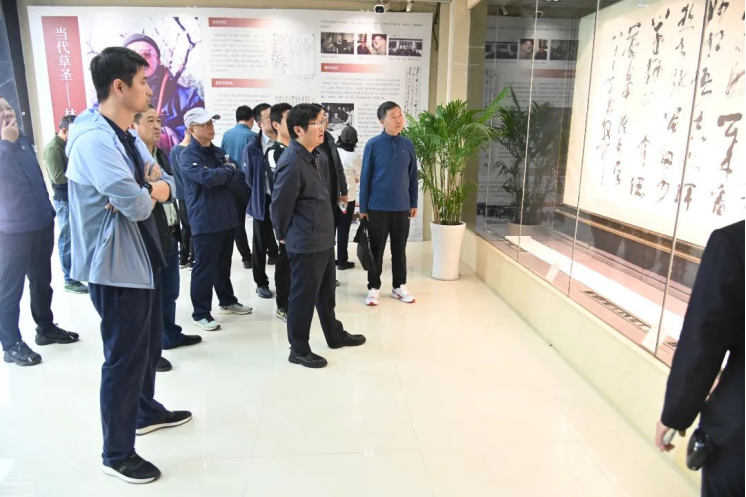 欣賞自然風(fēng)光 暢享團(tuán)隊(duì)溫馨|蘇鹽集團(tuán)舉辦職工秋游活動(dòng) 欣賞自然風(fēng)光 暢享團(tuán)隊(duì)溫馨|蘇鹽集團(tuán)舉辦職工秋游活動(dòng)