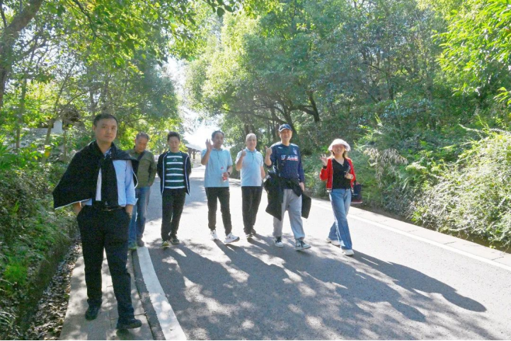 欣賞自然風(fēng)光 暢享團(tuán)隊(duì)溫馨|蘇鹽集團(tuán)舉辦職工秋游活動(dòng) 欣賞自然風(fēng)光 暢享團(tuán)隊(duì)溫馨|蘇鹽集團(tuán)舉辦職工秋游活動(dòng)
